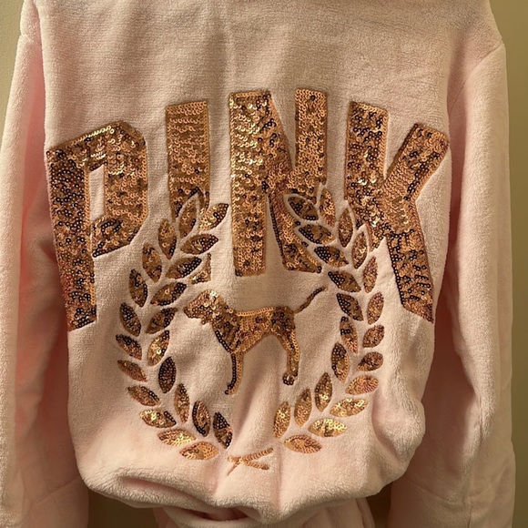 PINK VICTORIA’S SECRET ROBE NWT size XS - Picture 5 of 5